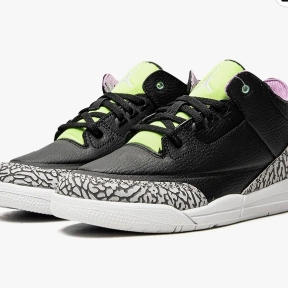 Nike Big Kids' Air Jordan 1 Mid Top 3 Purple Swish EUC Size 7 - Picture 2 of 6